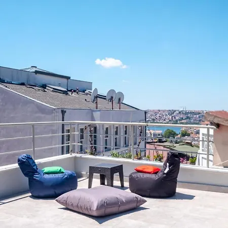 Apartment Central Flat With A Shared Terrace In Beyoglu